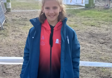 Inés Reina remonta tras una caída y acaba octava en el Andaluz Oriental Sub 12