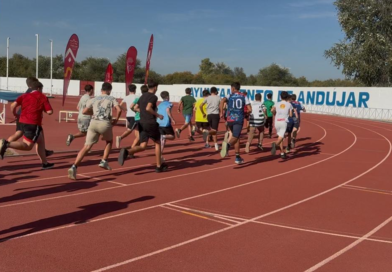 El Cross Escolar Solidario reúne a más de 230 jóvenes atletas en Andújar